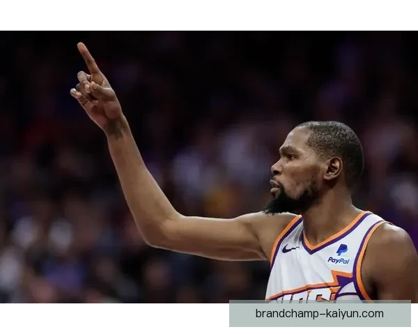 英超德扬·库卢塞夫斯基状态回暖，期待继续保持出色表现